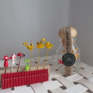 BEEZY BEE: Little creature set