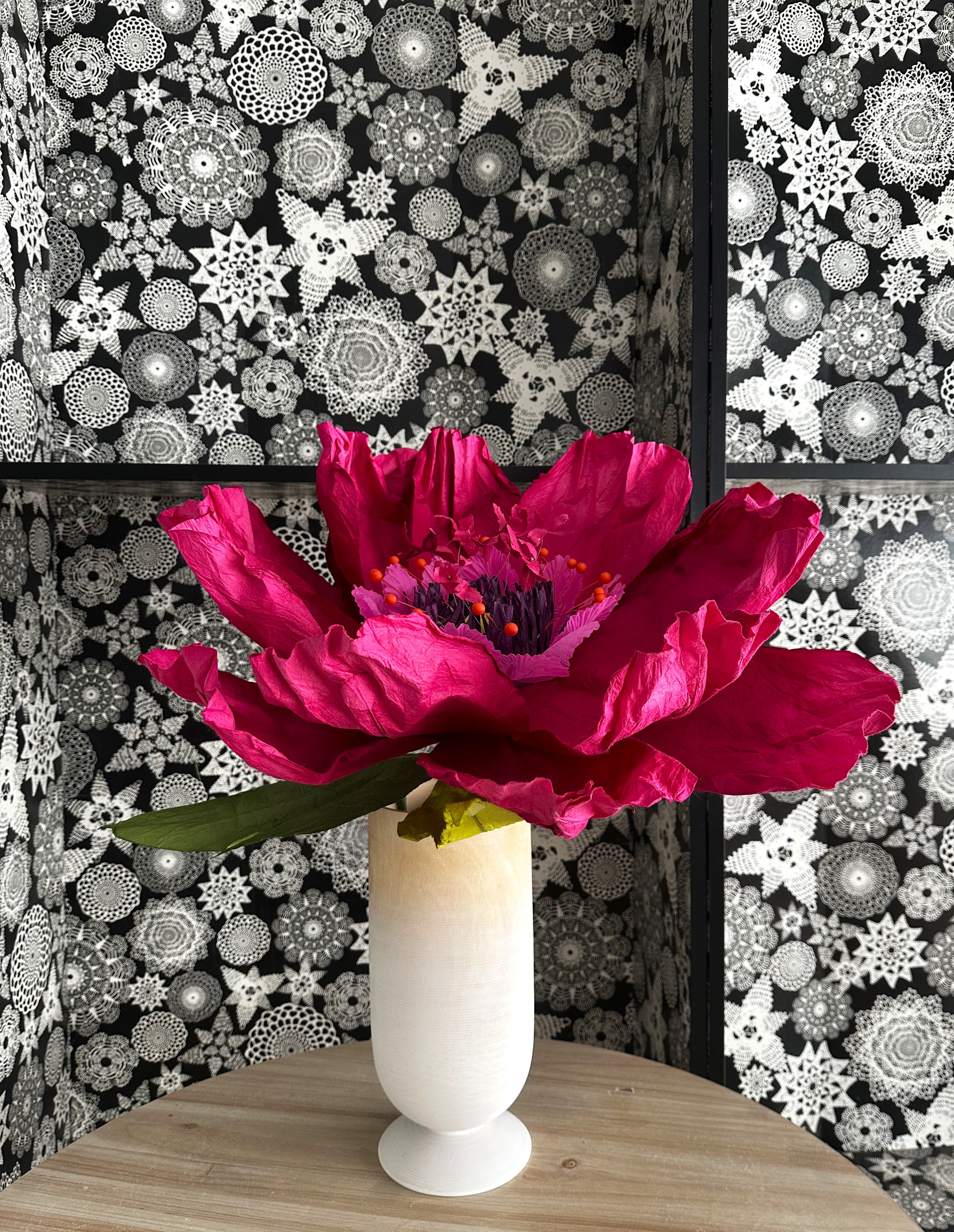 MAGETA PINK: Dancing paper flower