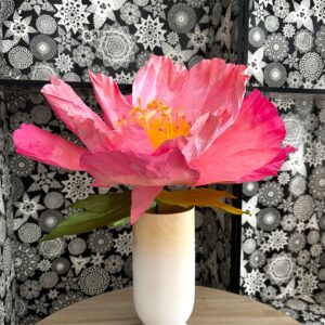 SALMON PINK: Dancing paper flower